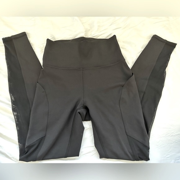 LULULEMON/ Black Mesh Leggings/6 - Picture 4 of 8